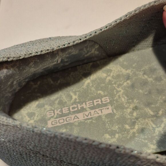 Skechers 9.5 New - Picture 6 of 9